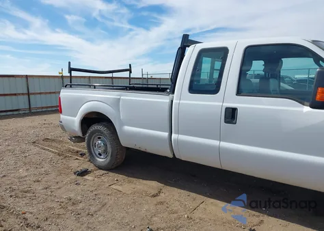 2014 Ford F-250 Xl z USA, uszkodzony, nr VIN 1FT7X2AT5EEB06842